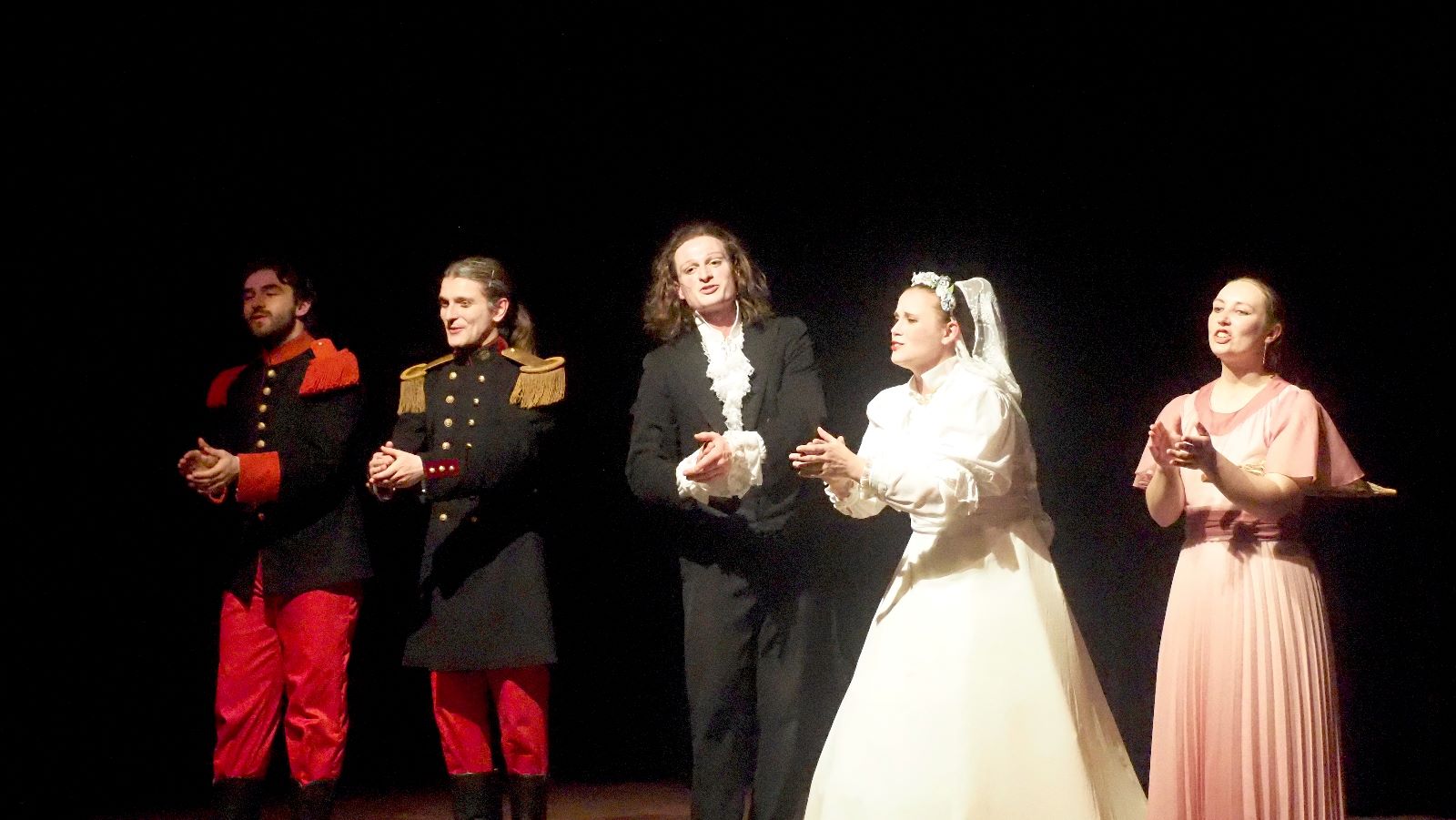 César ou le poète amoureux/WhatsApp_Image_2023-05-24_at_20.15.00-67dd39360bd070.29263995.jpg